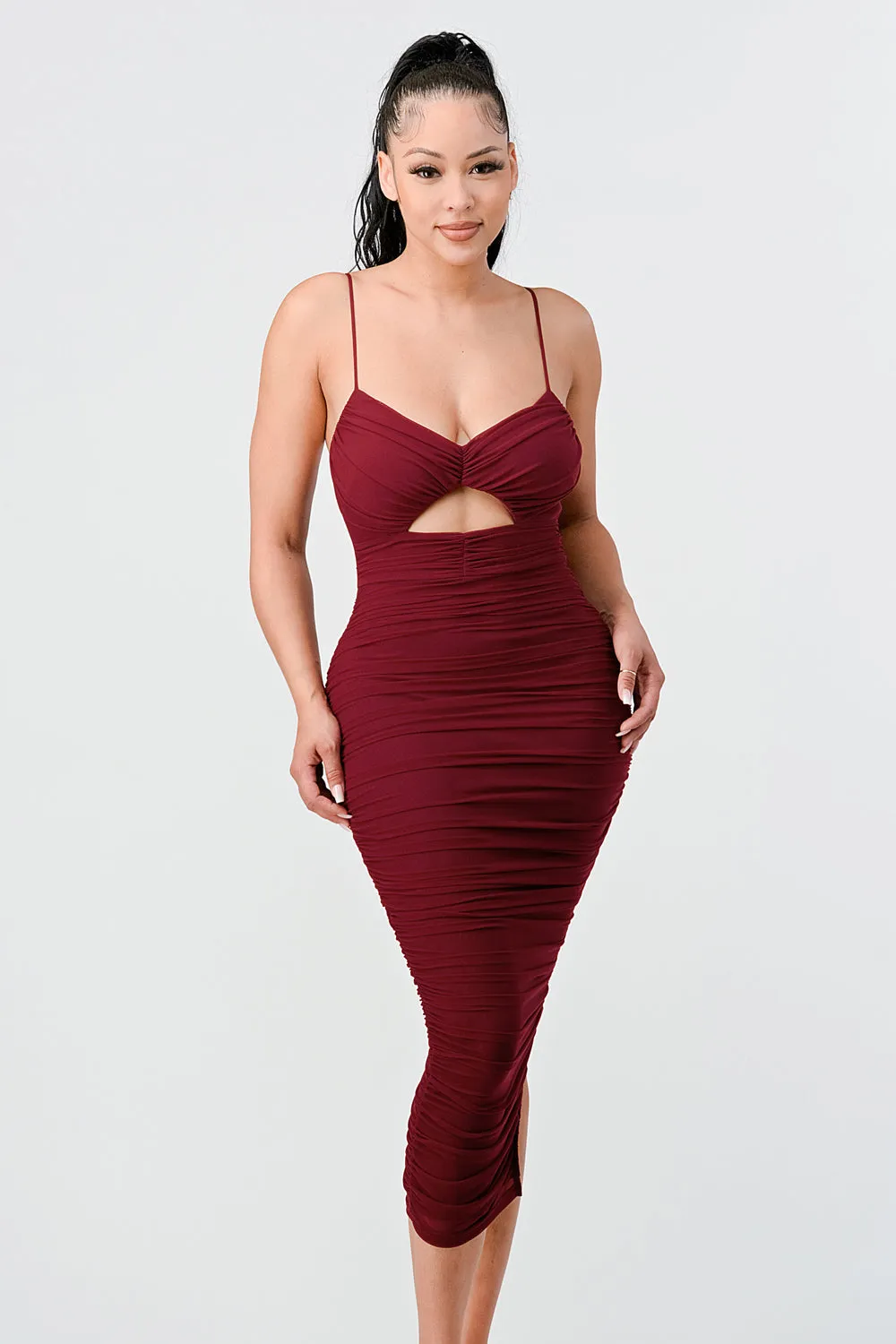 FRONT CUTOUT RUCHED BODYCON MIDI DRESS