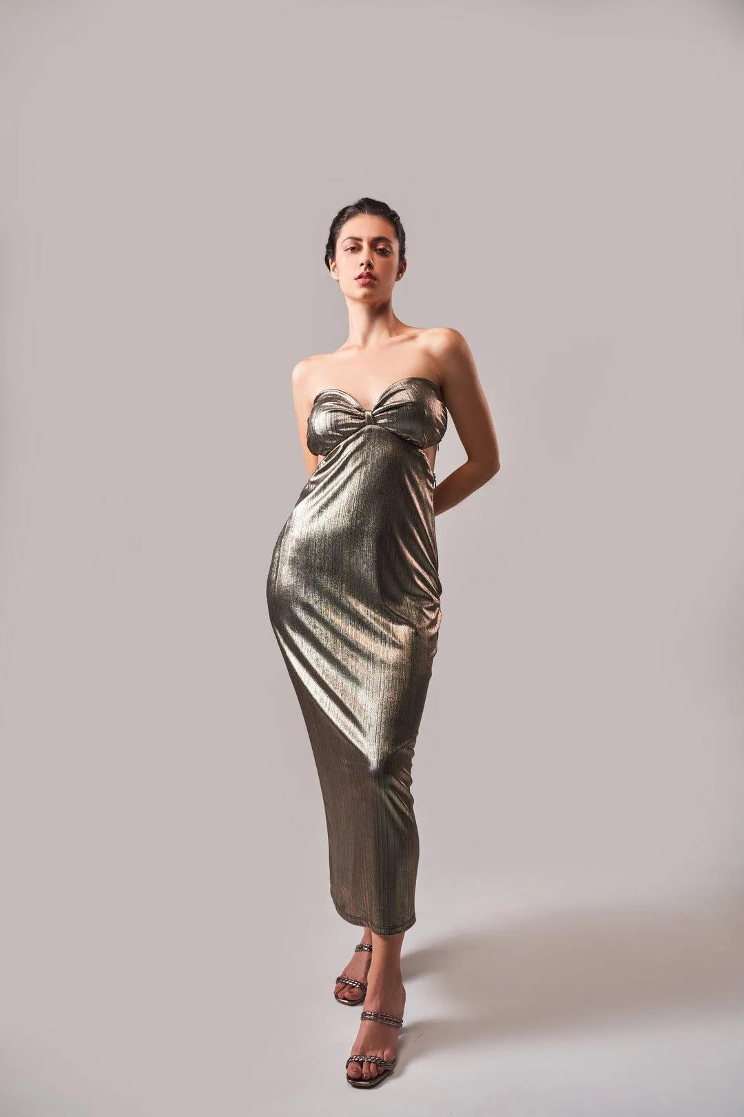 METALLIC SWEETHEART NECK LINE CUT-OUT  BODY CON DRESS